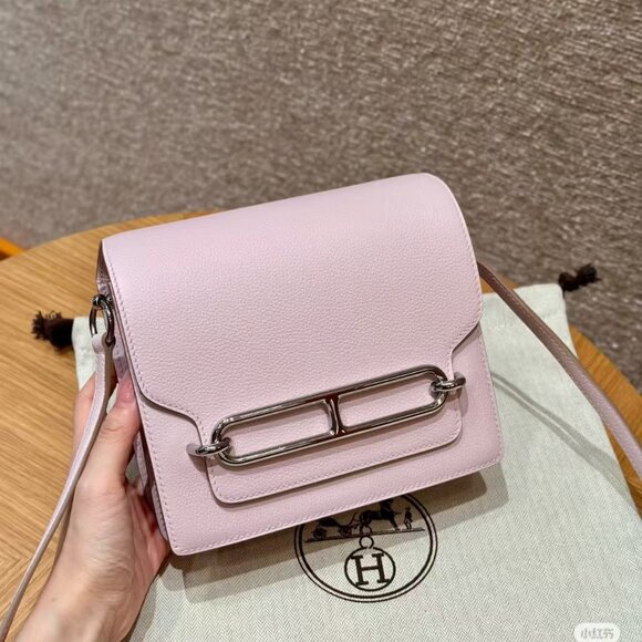 Classic Hermes Bag: A Stylish and Versatile Choice for Elegance - Picture 1 of 4